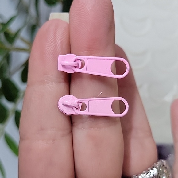 Zipper Stud Earrings, unisex - Picture 7 of 8